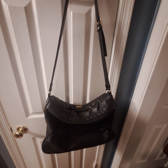 Black Leather Shoulder Bag By Capezio - Picture 4 of 16